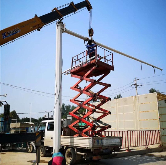 公路龙门架架体的安装